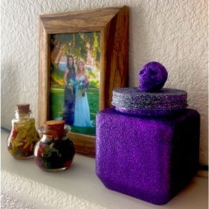 Glass purple sparkley Halloween jar! 💜🖤